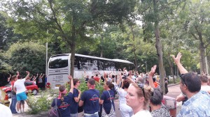 2017-07-08 De bussen vertrekken.jpg