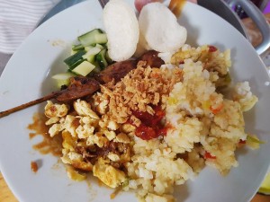 Kamp 2017 zondag 9 juli nasi.jpg
