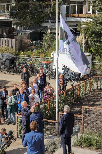 Vlag hijsen 100 jaar.jpg